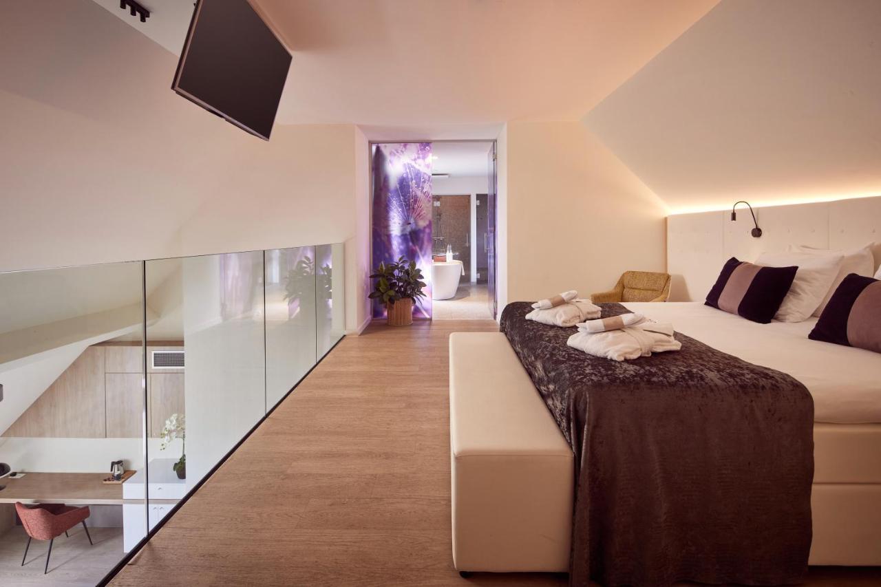 Van Der Valk Hotel Dennenhof Brasschaat Exterior photo