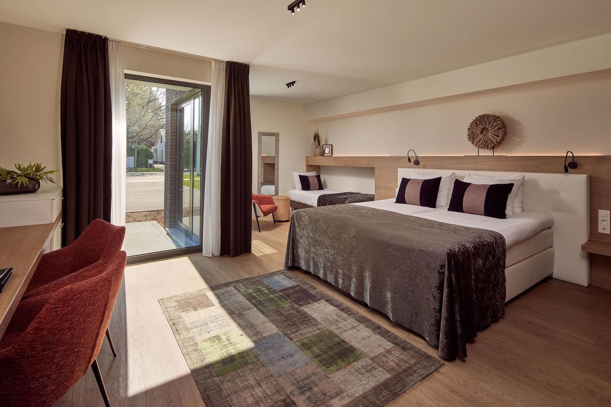 Van Der Valk Hotel Dennenhof Brasschaat Exterior photo